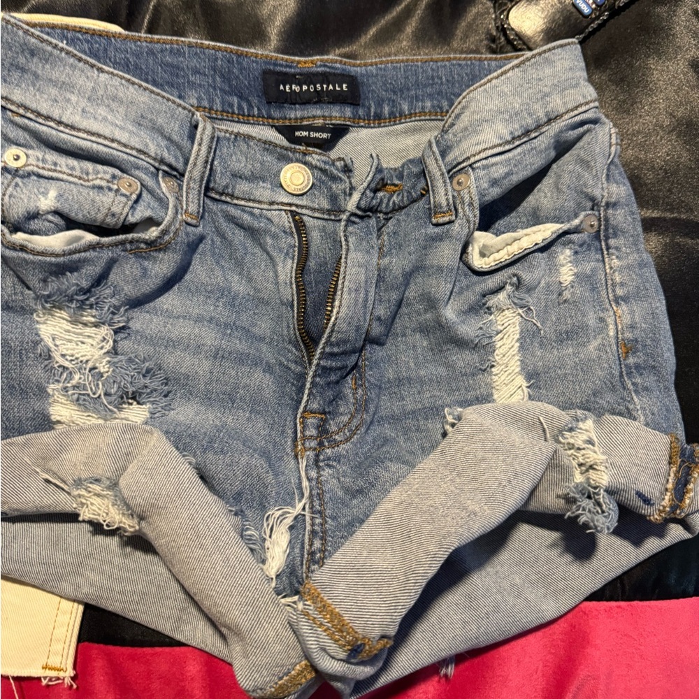 Aeropostale 
Mom short 
Denim 
Size 0